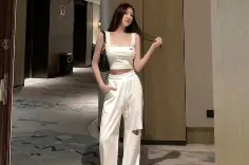 惊险直击！欧瑞伟64岁亲身跳墙失手滚地仍完成求婚绝活幕后花絮曝光